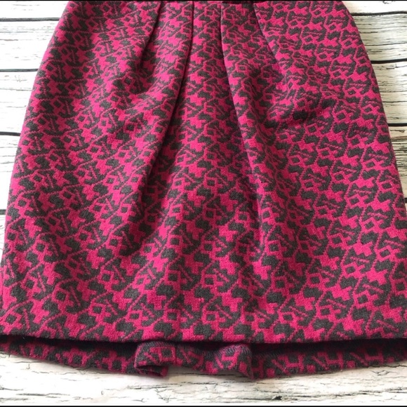 Eva Franco High-Waisted Pleated Pencil Ski… - Picture 3 of 6